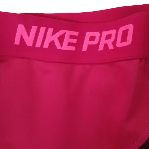 Nike Pro Capri Leggings - Picture 3 of 7